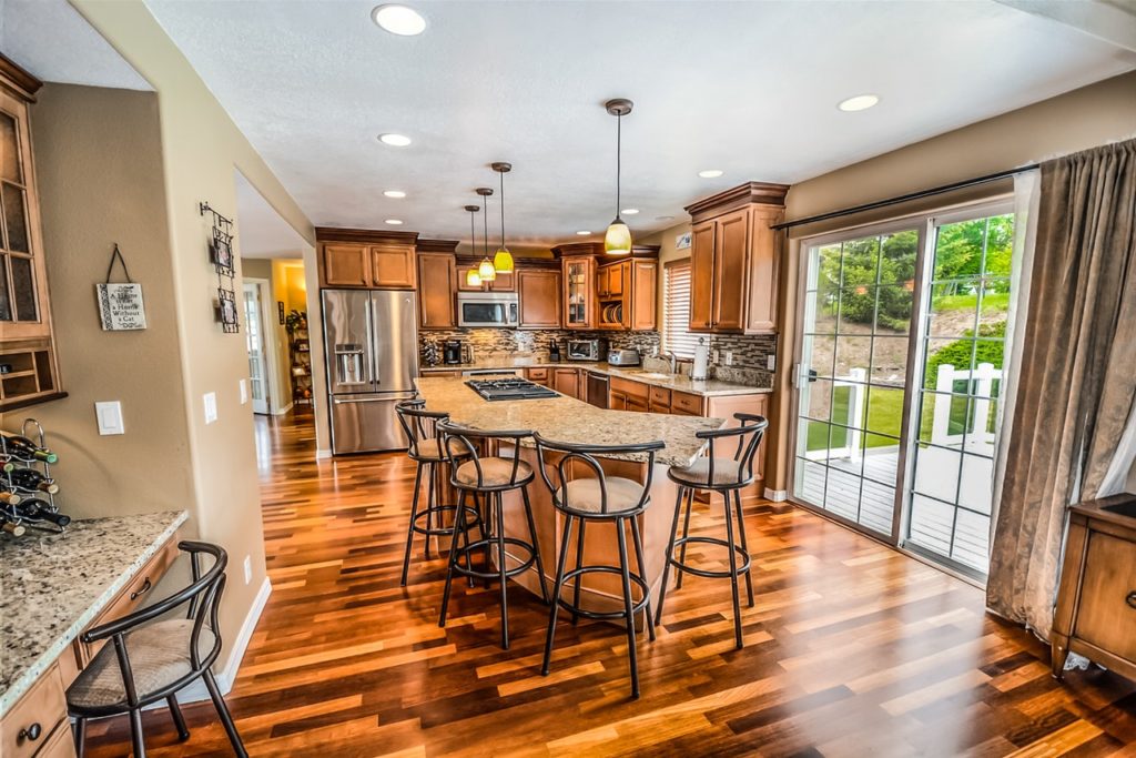 Contrary to popular opinion, Laminate Floors can look fabulous